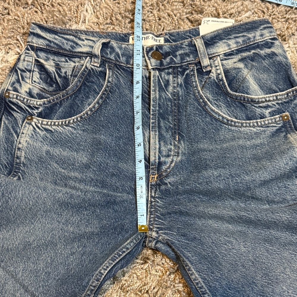 NWOT We The Free Final Countdown Low Rise Cuffed Boyfriend Jeans size 25 - Picture 13 of 15